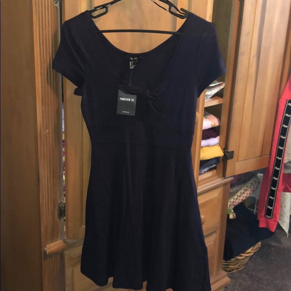 Navy blue short sleeve